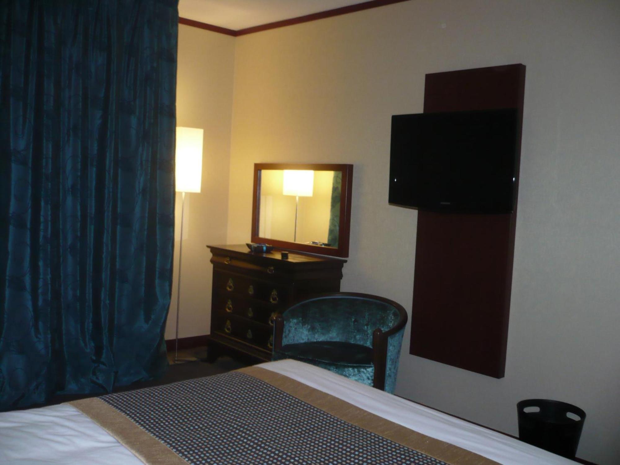 מונטרז'י Hotel De France מראה חיצוני תמונה