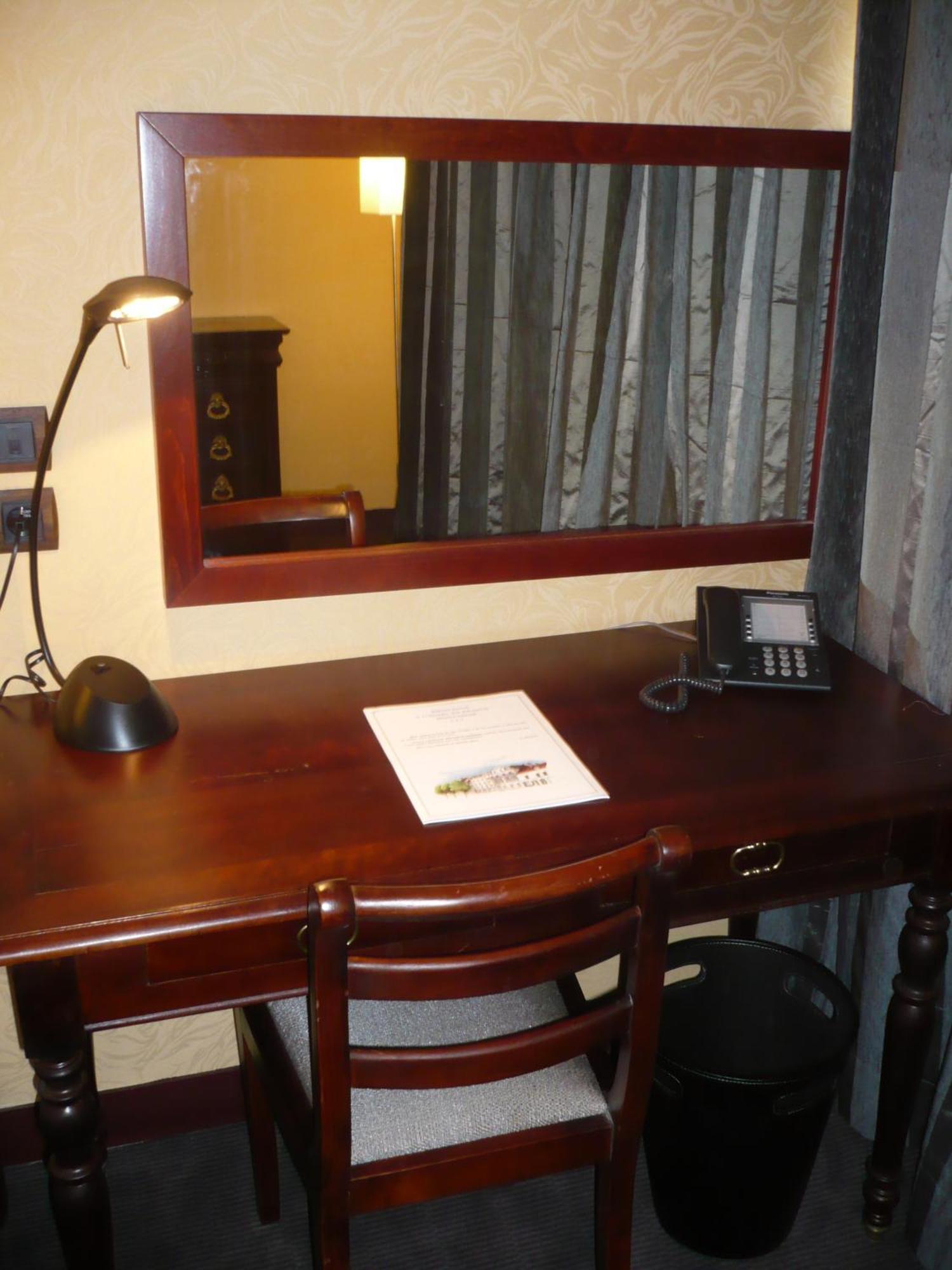 מונטרז'י Hotel De France מראה חיצוני תמונה