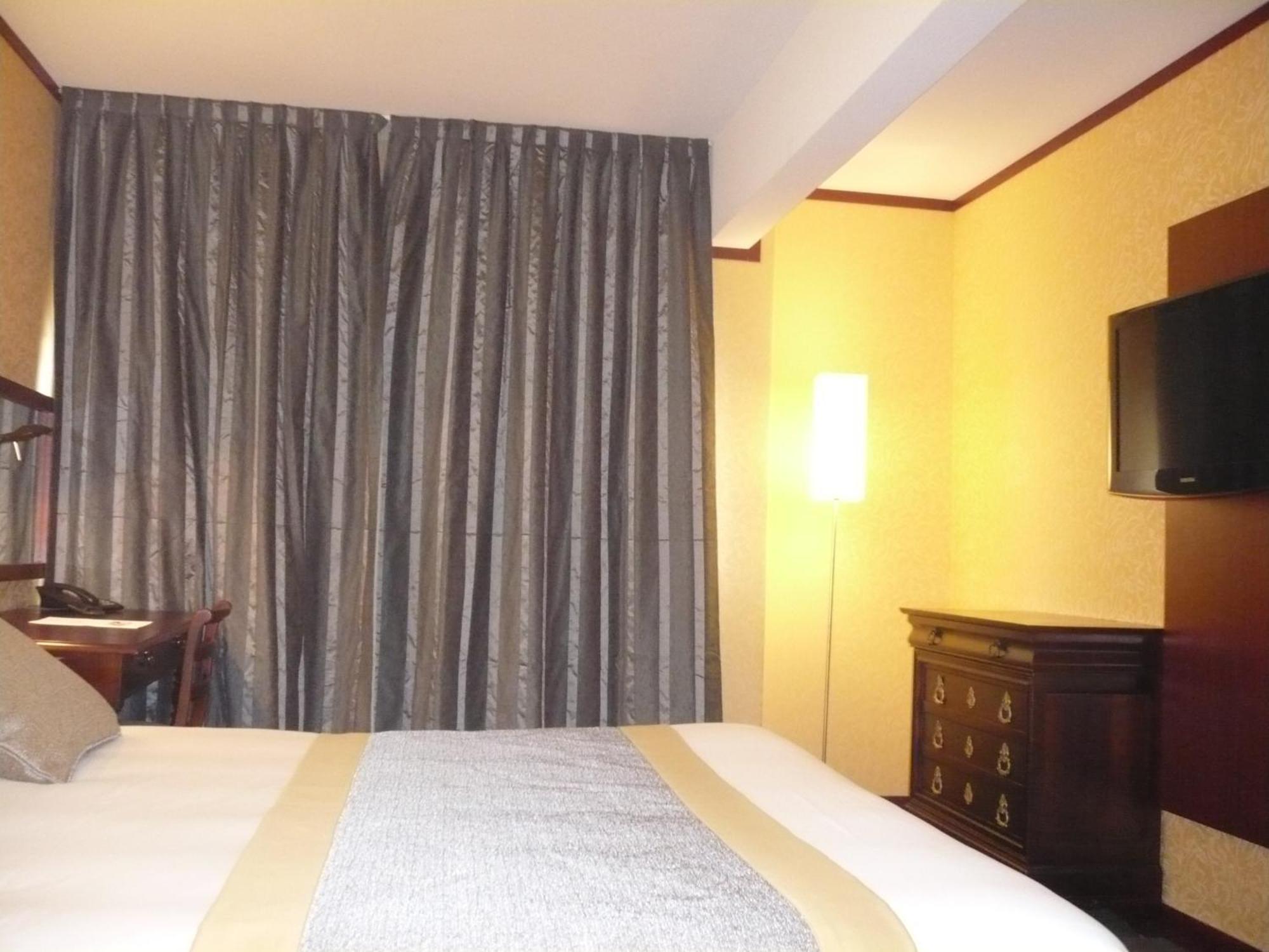 מונטרז'י Hotel De France מראה חיצוני תמונה