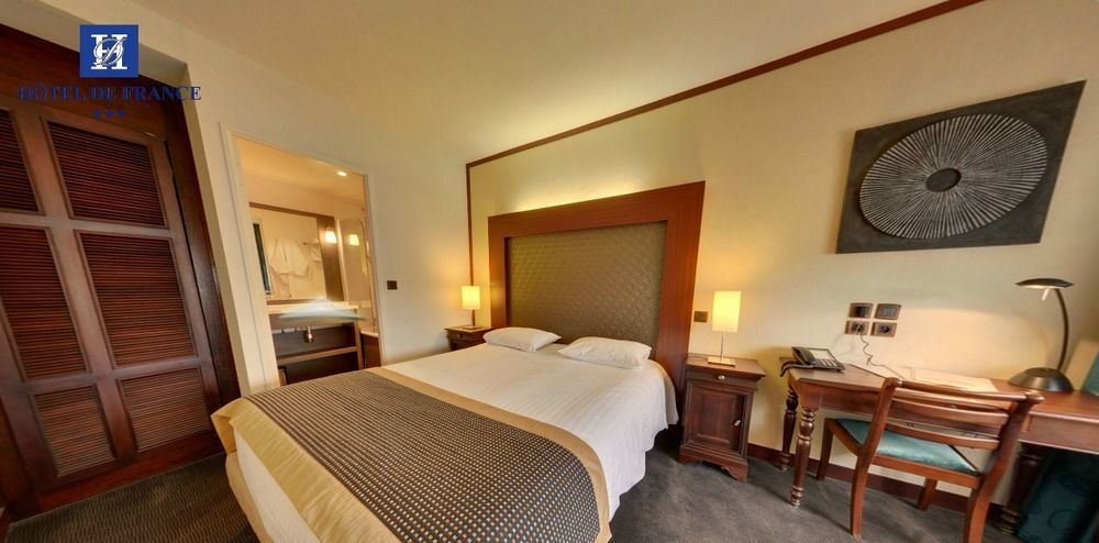 מונטרז'י Hotel De France מראה חיצוני תמונה