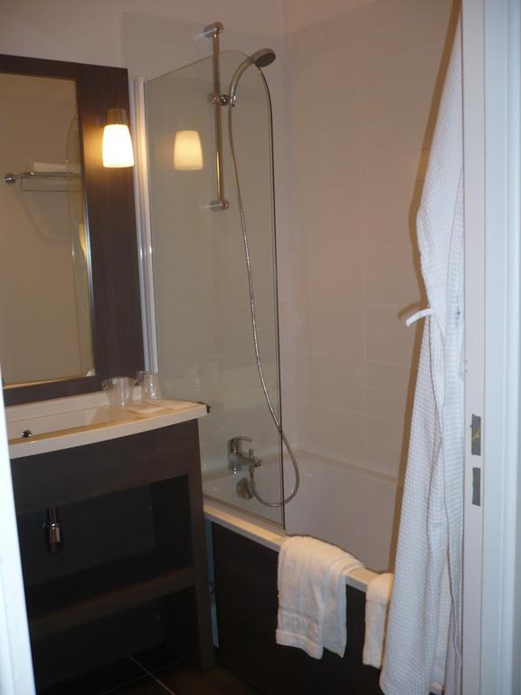 מונטרז'י Hotel De France מראה חיצוני תמונה