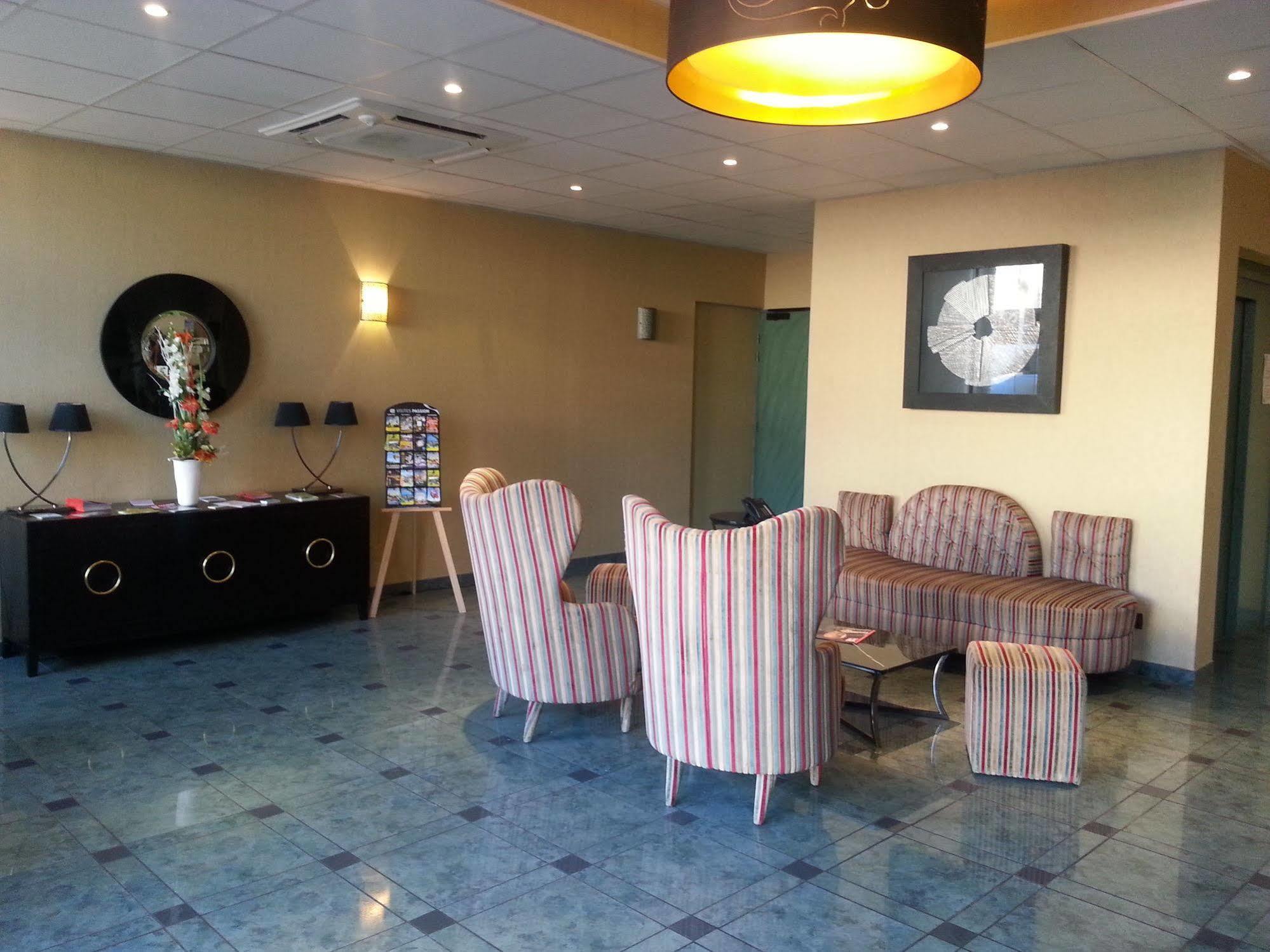 מונטרז'י Hotel De France מראה חיצוני תמונה